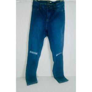 FASHION NOVA BLUE DENIM STRAIGHT LEG DISTRESSED JEANS. WOMEN 11